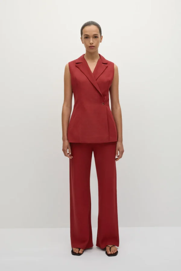 Sorella Sleeveless Linen Blazer